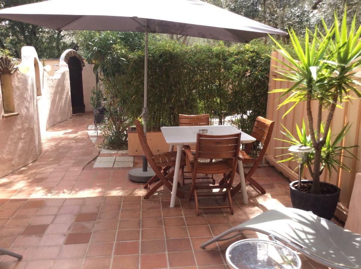 89 Le Grand Pin Sainte-Maxime Exterior foto